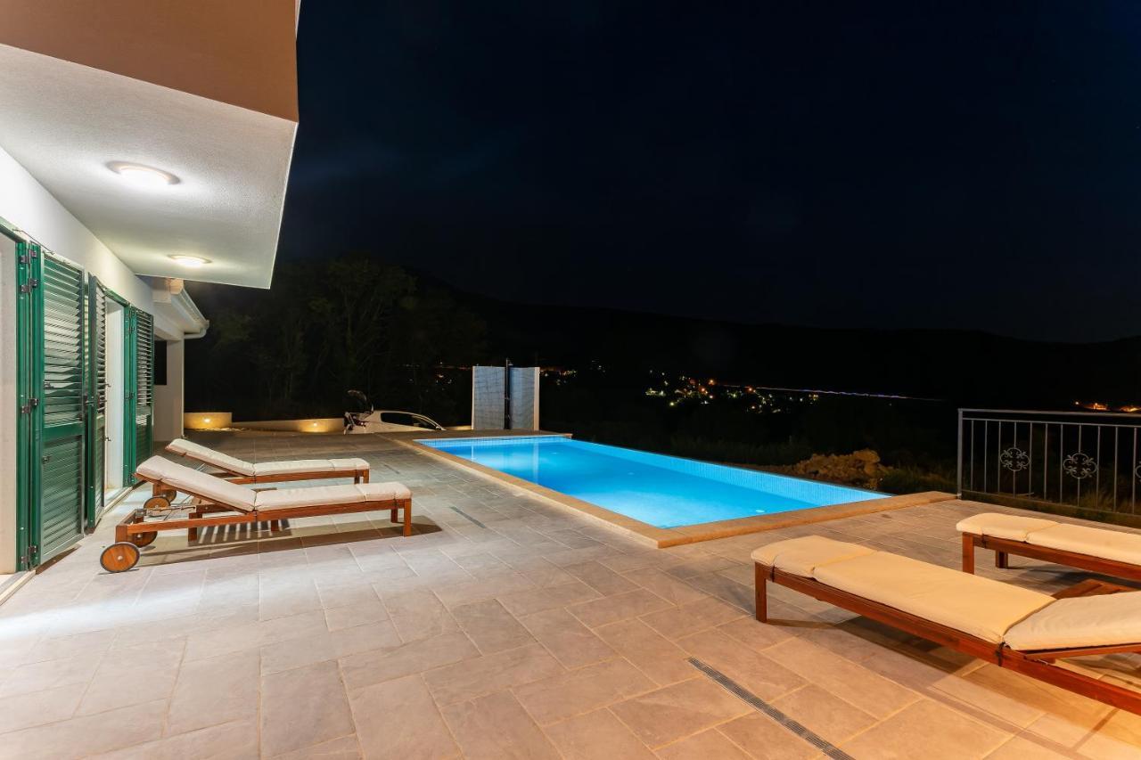 הוילה Klis Secluded House - Guaranteed Privacy - Heated Pool מראה חיצוני תמונה
