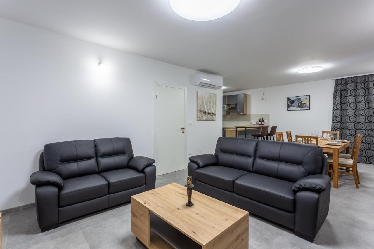 הוילה Klis Secluded House - Guaranteed Privacy - Heated Pool מראה חיצוני תמונה