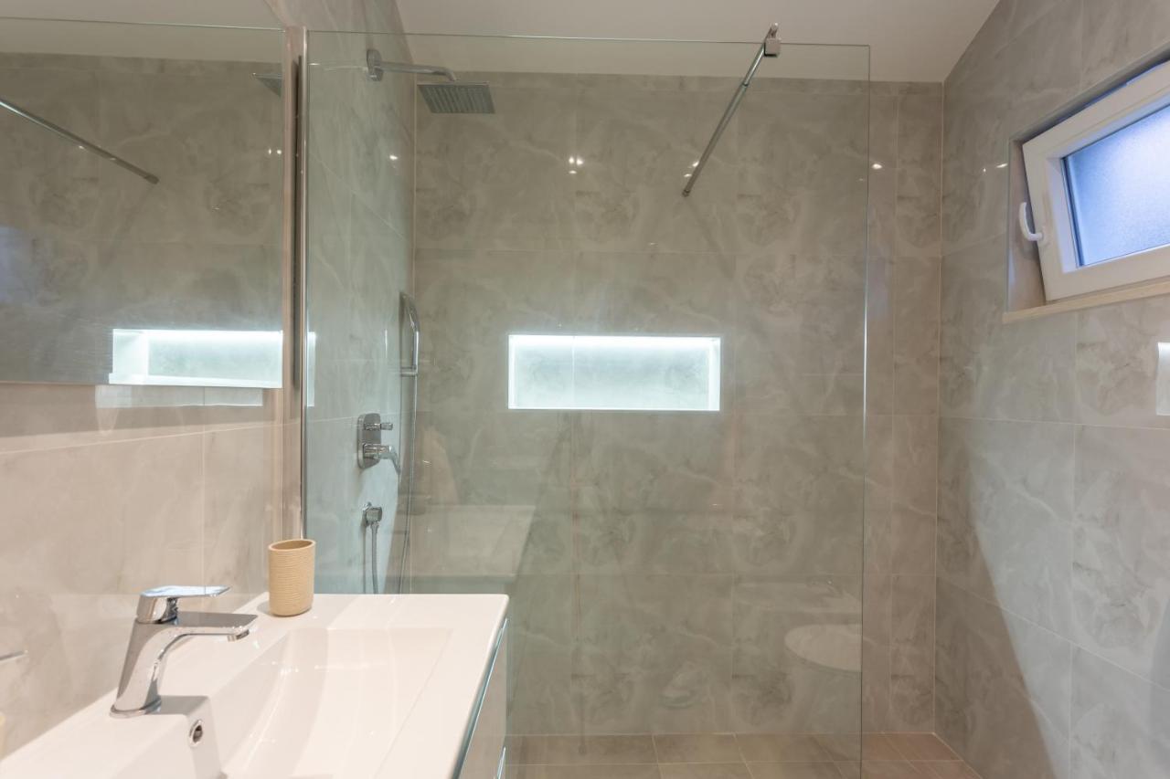 הוילה Klis Secluded House - Guaranteed Privacy - Heated Pool מראה חיצוני תמונה