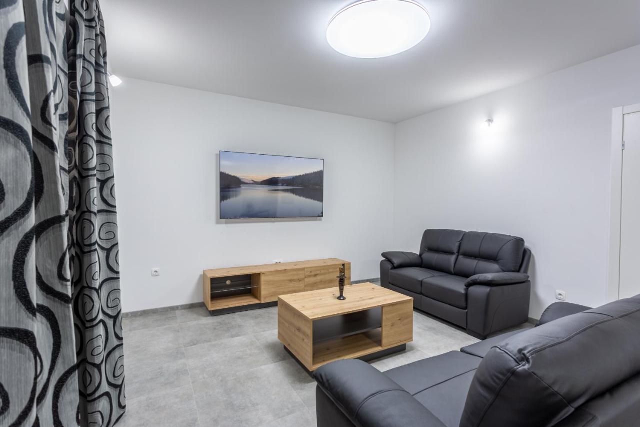 הוילה Klis Secluded House - Guaranteed Privacy - Heated Pool מראה חיצוני תמונה