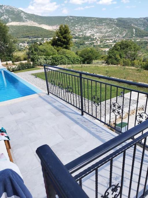 הוילה Klis Secluded House - Guaranteed Privacy - Heated Pool מראה חיצוני תמונה